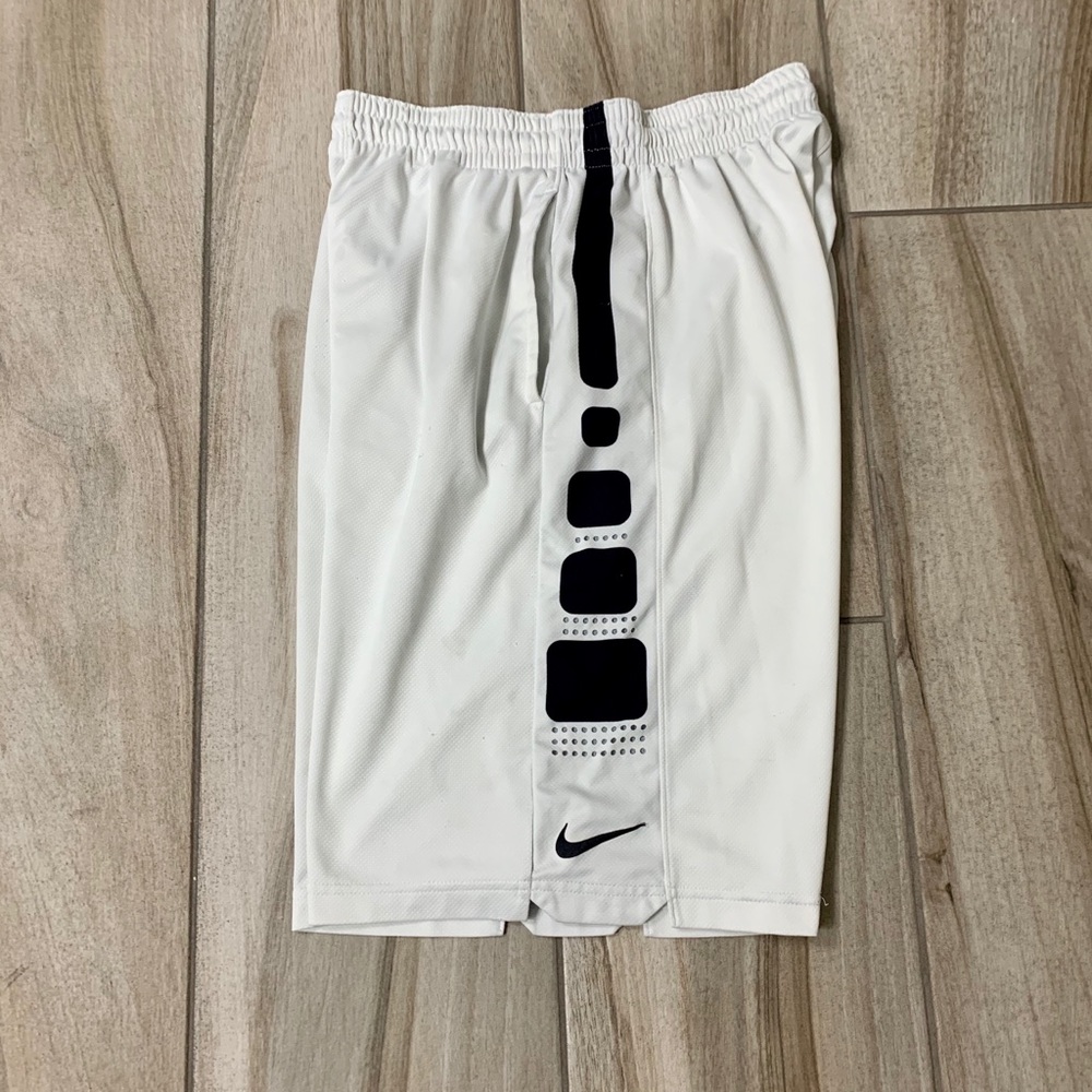 Nike Dri-fit men’s sports shorts with draw string